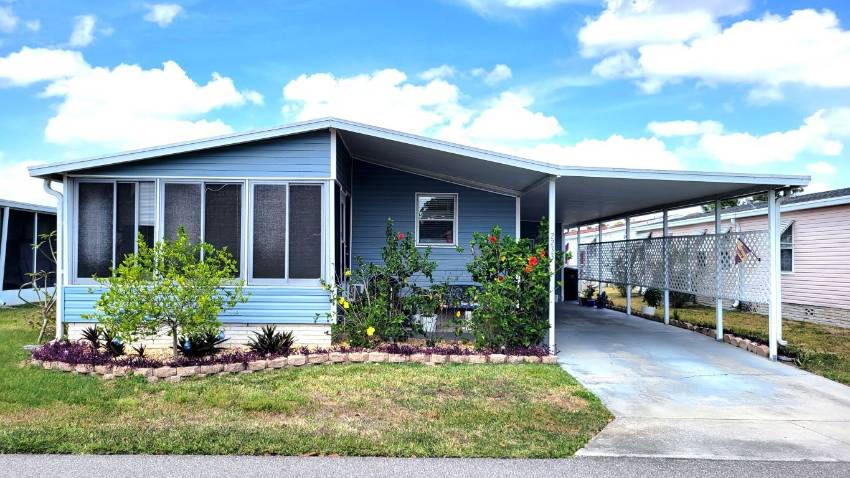 Lake Wales, FL Mobile Home for Sale located at 2233 Parrot Place Tower Lakes